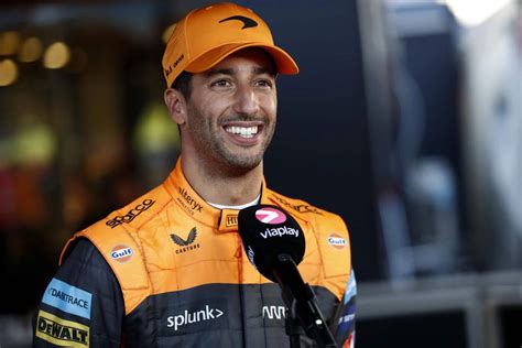 F­o­r­m­u­l­a­ ­1­­i­n­ ­­G­ü­l­e­n­ ­Y­ü­z­ü­­ ­D­a­n­i­e­l­ ­R­i­c­c­i­a­r­d­o­,­ ­M­c­L­a­r­e­n­­a­ ­V­e­d­a­ ­E­d­i­y­o­r­